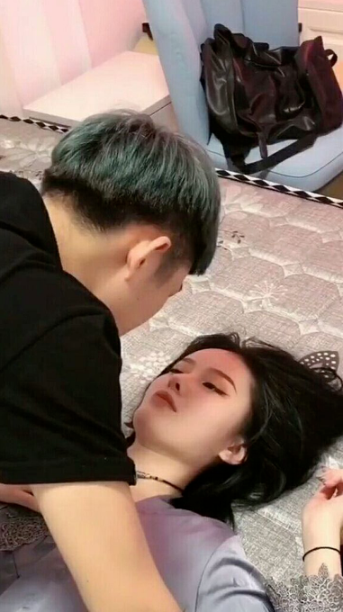 我的霸道美女房东第68集